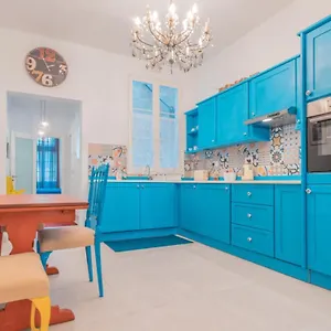 https://blue-waves-apartment-with-maltese-balcony.hotelssaintjulians.com